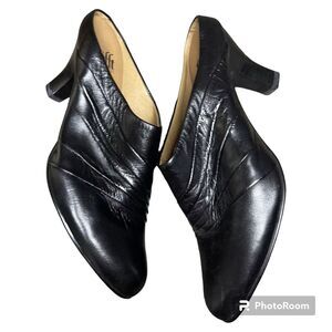 Soft Shoes Womens 7.5 M Mule Booties Pumps Black Leather Slip On